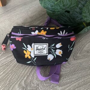 Herschel Supply Twelve Hip Pack Wildflowers
